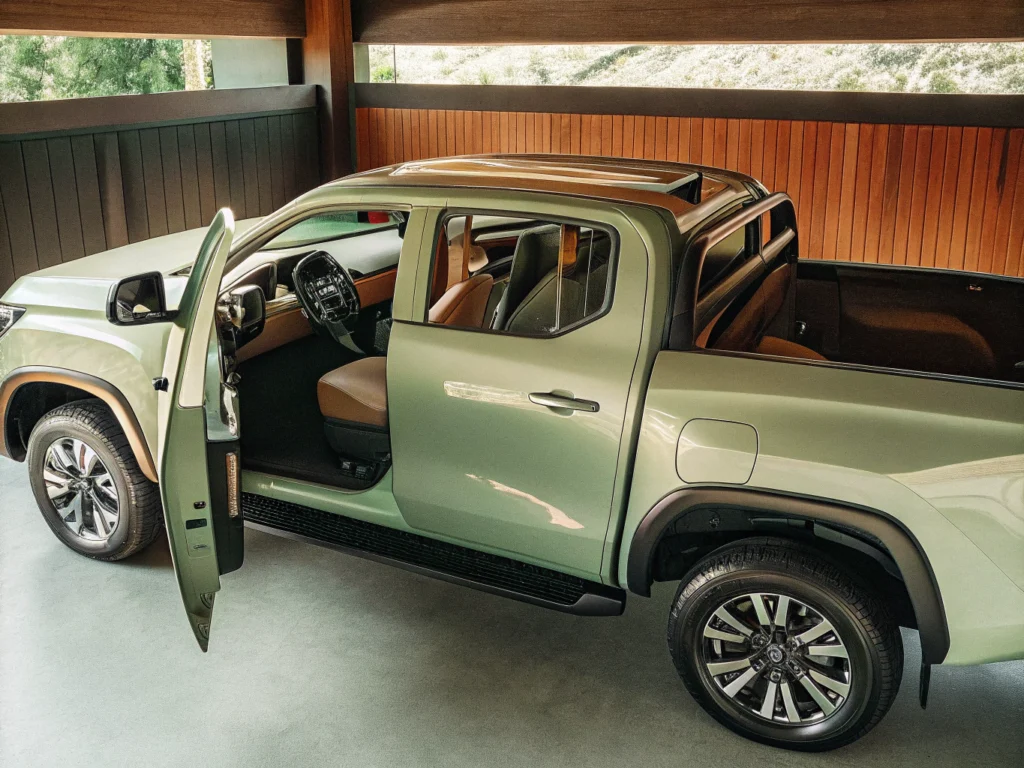 Toyota Hilux 7 Hidden Features You’ll Be Glad You Know (3)